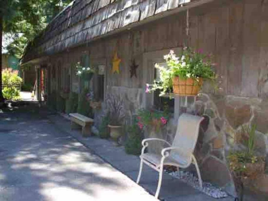 Motel Room With Kitchenette At Base Of Mt Hood Mount Hood Village 외부 사진